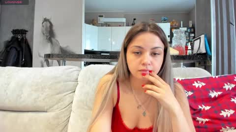 Snapshot of mia___mur chatting on 05/23/26, 06:07 Mia online show from 05/23/26, 06:07