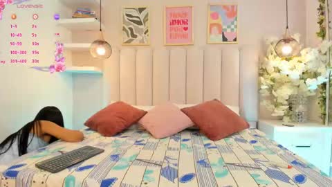 Snapshot of mia__bailey_ chatting on 03/19/26, 03:21 mia__bailey_ online show from 03/19/26, 03:21