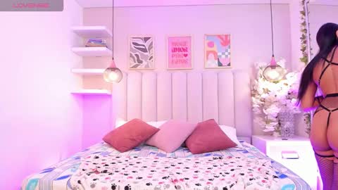 Snapshot of mia__bailey_ chatting on 03/21/26, 03:22 mia__bailey_ online show from 03/21/26, 03:22