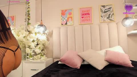 Snapshot of mia__bailey_ chatting on 04/08/26, 03:06 mia__bailey_ online show from 04/08/26, 03:06