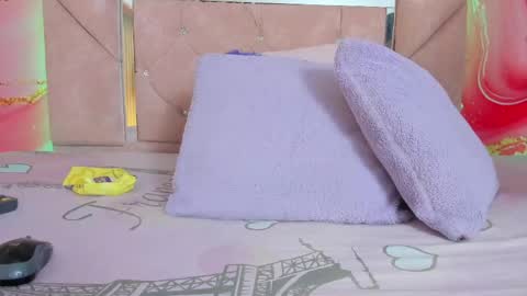 Snapshot of mia__blaze_ chatting on 04/13/26, 03:01 mia__blaze_ online show from 04/13/26, 03:01