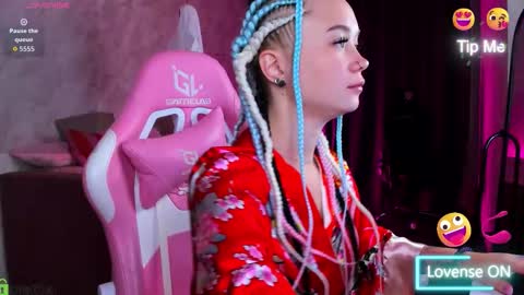 Mia  GMT7 Mon Tue Wen Thur 1000am-0300pm Sat 0300am-0900am online show from 10/30/25, 12:56