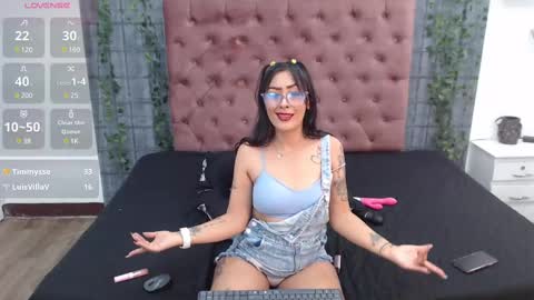 Mia online show from 02/19/25, 06:44