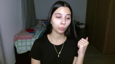 Mia online show from 09/22/25, 03:41