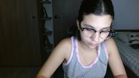 Mia online show from 04/07/26, 04:24