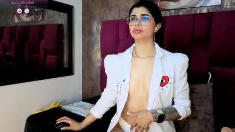 Snapshot of mia__star1 chatting on 03/27/26, 12:27 Mia online show from 03/27/26, 12:27