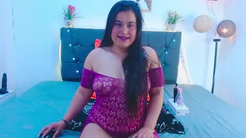 Snapshot of mia__xx1 chatting on 05/22/26, 02:51 C A L L M E M I A online show from 05/22/26, 02:51
