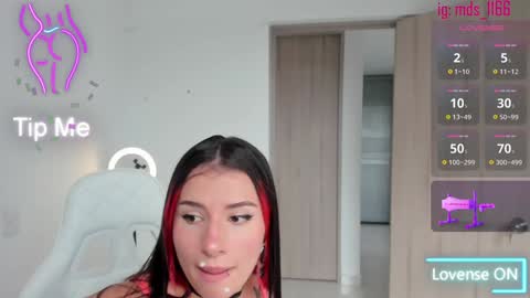 Mia adams  online show from 01/28/25, 06:07