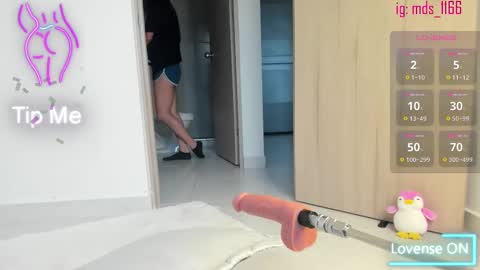 Mia adams  online show from 02/12/25, 10:04