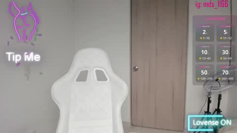 Mia adams  online show from 03/06/25, 08:59