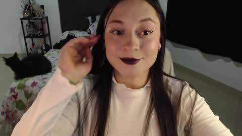 Snapshot of mia_adams_red chatting on 12/05/24, 11:51 mia online show from 12/05/24, 11:51