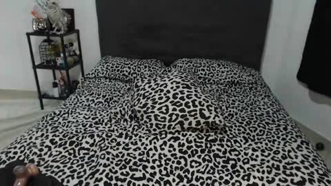 Snapshot of mia_adams_red chatting on 12/28/24, 05:23 mia online show from 12/28/24, 05:23