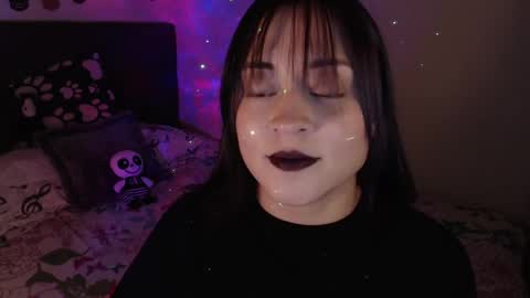 Snapshot of mia_adams_red chatting on 01/25/25, 12:59 mia online show from 01/25/25, 12:59