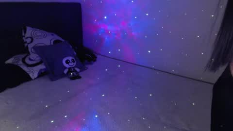 Snapshot of mia_adams_red chatting on 01/28/25, 04:29 mia online show from 01/28/25, 04:29