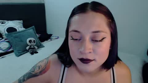 Snapshot of mia_adams_red chatting on 01/29/25, 09:07 mia online show from 01/29/25, 09:07