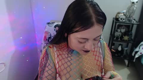 Snapshot of mia_adams_red chatting on 01/31/25, 02:04 mia online show from 01/31/25, 02:04