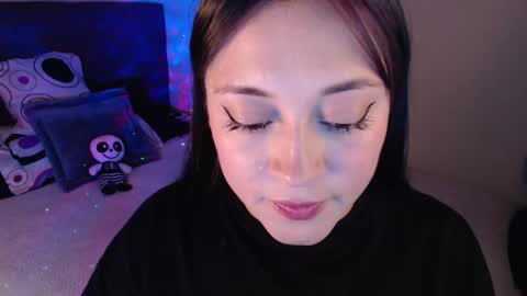 Snapshot of mia_adams_red chatting on 02/02/25, 11:53 mia online show from 02/02/25, 11:53