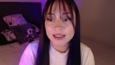 Snapshot of mia_adams_red chatting on 02/03/25, 10:21 mia online show from 02/03/25, 10:21