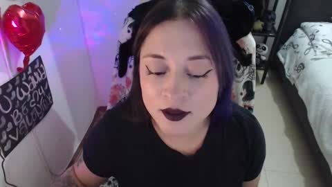 Snapshot of mia_adams_red chatting on 02/12/25, 09:01 mia online show from 02/12/25, 09:01