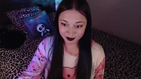 Snapshot of mia_adams_red chatting on 02/18/25, 05:31 mia online show from 02/18/25, 05:31