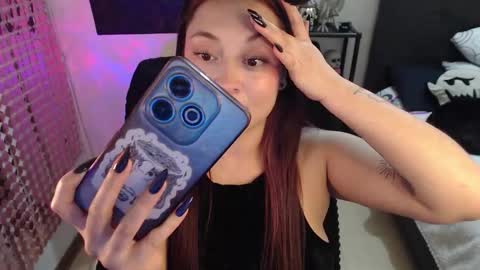 Snapshot of mia_adams_red chatting on 09/20/25, 01:28 mia online show from 09/20/25, 01:28