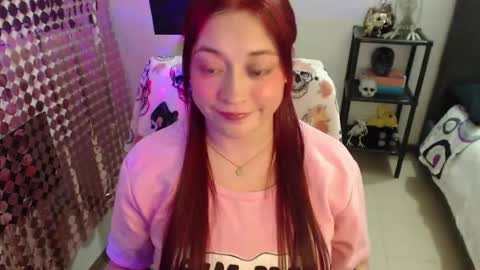 Snapshot of mia_adams_red chatting on 10/07/25, 11:46 mia online show from 10/07/25, 11:46