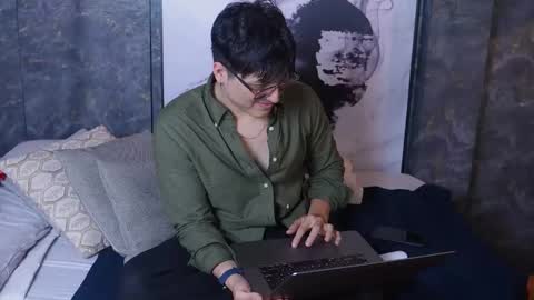 Snapshot of mia_belmont chatting on 04/13/26, 06:46 Belmont and Mia online show from 04/13/26, 06:46