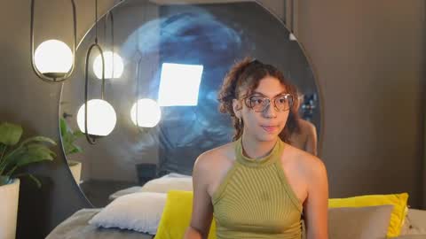 Snapshot of mia_belmont chatting on 06/04/26, 06:47 Belmont and Mia online show from 06/04/26, 06:47