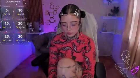 Mia online show from 12/16/25, 05:51