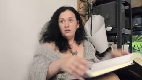 MIA online show from 12/02/25, 09:43