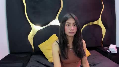 Snapshot of mia_clark18 chatting on 10/14/25, 04:52 mia_clark18 online show from 10/14/25, 04:52