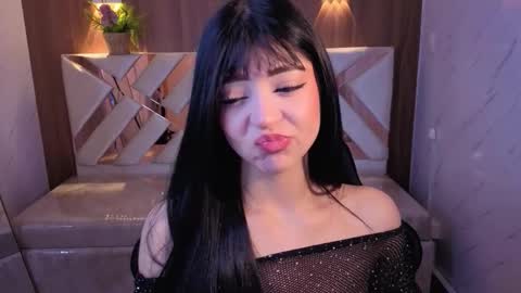 mia_collins_b online show from 12/14/25, 01:16