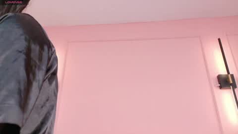 Snapshot of mia_colllins chatting on 04/18/26, 08:20 Mia 3 online show from 04/18/26, 08:20