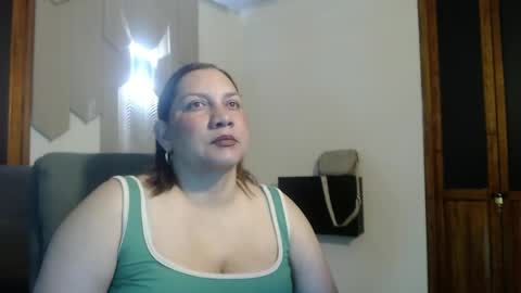 Snapshot of mia_coral1 chatting on 05/01/26, 12:15 Mia online show from 05/01/26, 12:15