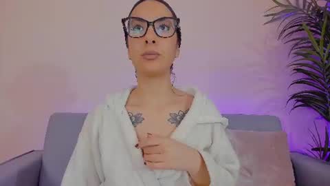 Snapshot of mia_daniellshot chatting on 07/02/26, 12:22 Sarah Luna online show from 07/02/26, 12:22