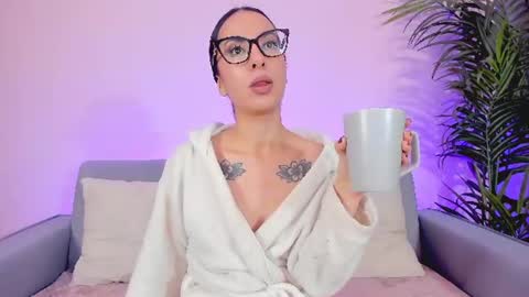 Snapshot of mia_daniellshot chatting on 07/13/26, 02:20 Sarah Luna online show from 07/13/26, 02:20