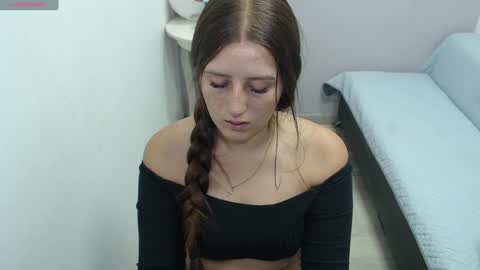 Snapshot of mia_diaz1 chatting on 02/03/25, 01:08 Mia online show from 02/03/25, 01:08