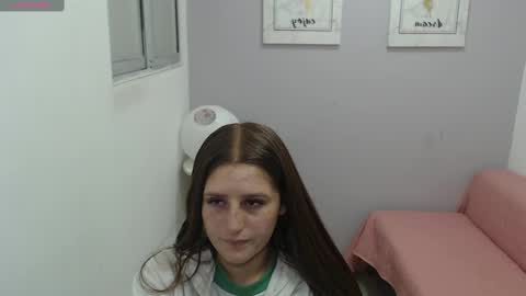 Snapshot of mia_diaz1 chatting on 02/11/25, 12:58 Mia online show from 02/11/25, 12:58