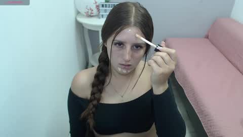 Snapshot of mia_diaz1 chatting on 02/14/25, 01:40 Mia online show from 02/14/25, 01:40