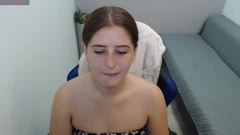 Snapshot of mia_diaz1 chatting on 09/25/25, 01:26 Mia online show from 09/25/25, 01:26