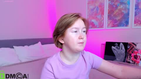 Mia online show from 10/26/25, 02:17