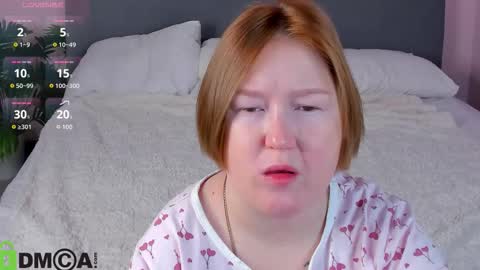 Mia online show from 11/19/25, 03:06