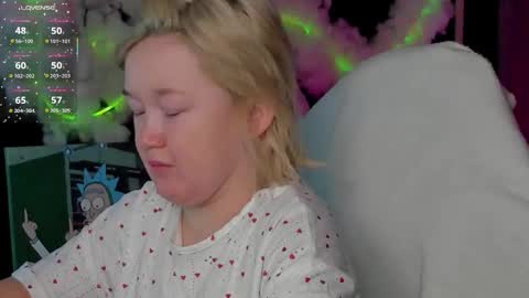 Snapshot of mia_ferd chatting on 03/15/26, 02:50 Mia online show from 03/15/26, 02:50