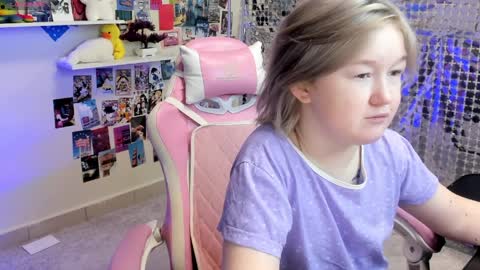 Snapshot of mia_ferd chatting on 04/03/26, 03:04 Mia online show from 04/03/26, 03:04