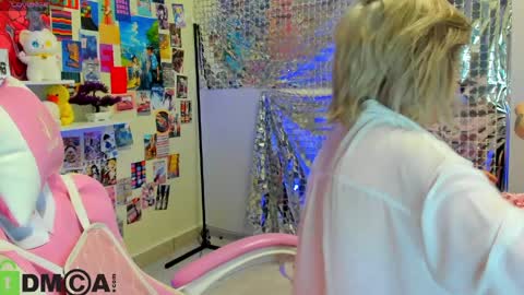 Snapshot of mia_ferd chatting on 04/05/26, 03:04 Mia online show from 04/05/26, 03:04