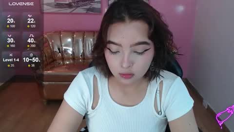 Mia online show from 11/23/25, 12:49