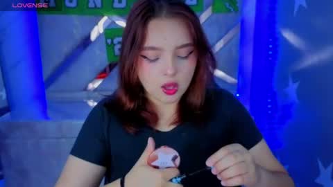 Snapshot of mia_foster_t chatting on 07/04/26, 01:28 Mia online show from 07/04/26, 01:28