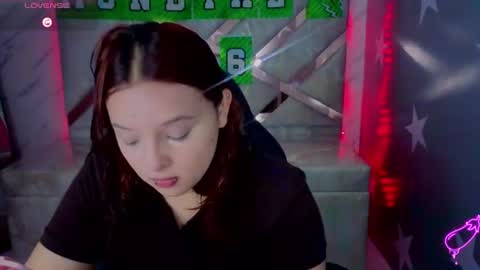 Snapshot of mia_foster_t chatting on 07/12/26, 01:13 Mia online show from 07/12/26, 01:13