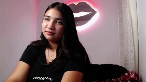 Snapshot of mia_fox666 chatting on 12/22/25, 09:34 mia online show from 12/22/25, 09:34