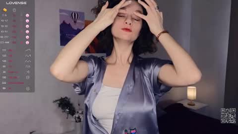 Mia  online show from 03/09/25, 09:46